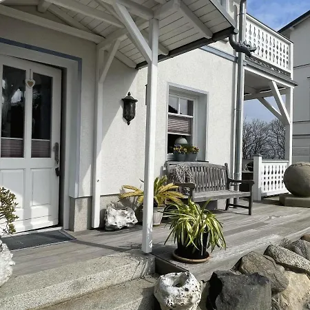Villa Seestern - Ferienhaus Mit Meerblick Sassnitz Extérieur photo